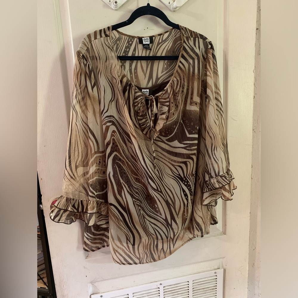 Plus size animal print with sparkles